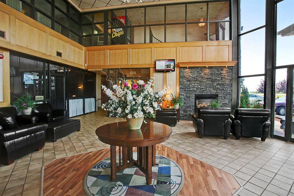 Tropical Inn - North Battleford Exterior photo